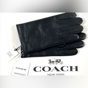 NEW COACH Size M Men's Gloves Black Embossed Leather 100% Wool Lined TECH $180